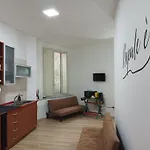 A Casa Di Ilaria Διαμέρισμα Νάπολη